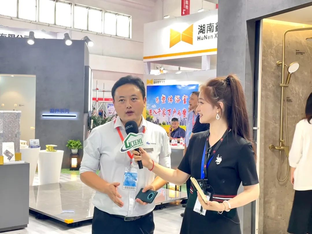领盛再现北京住博会丨首发法拉晶远红外发热技术和自动逆向建模技术引广泛关注！